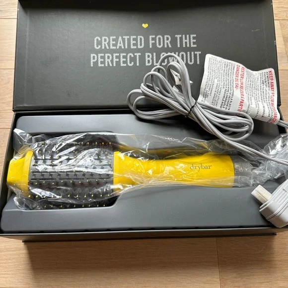 Drybar Double Shot blow dryer Hair brush - Picture 1 of 4